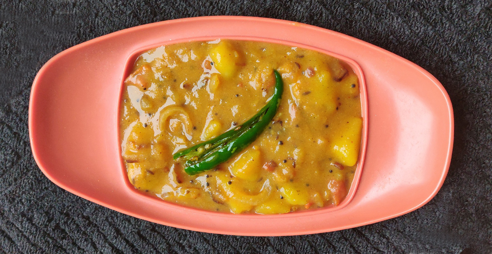 Curry con frutta appassita